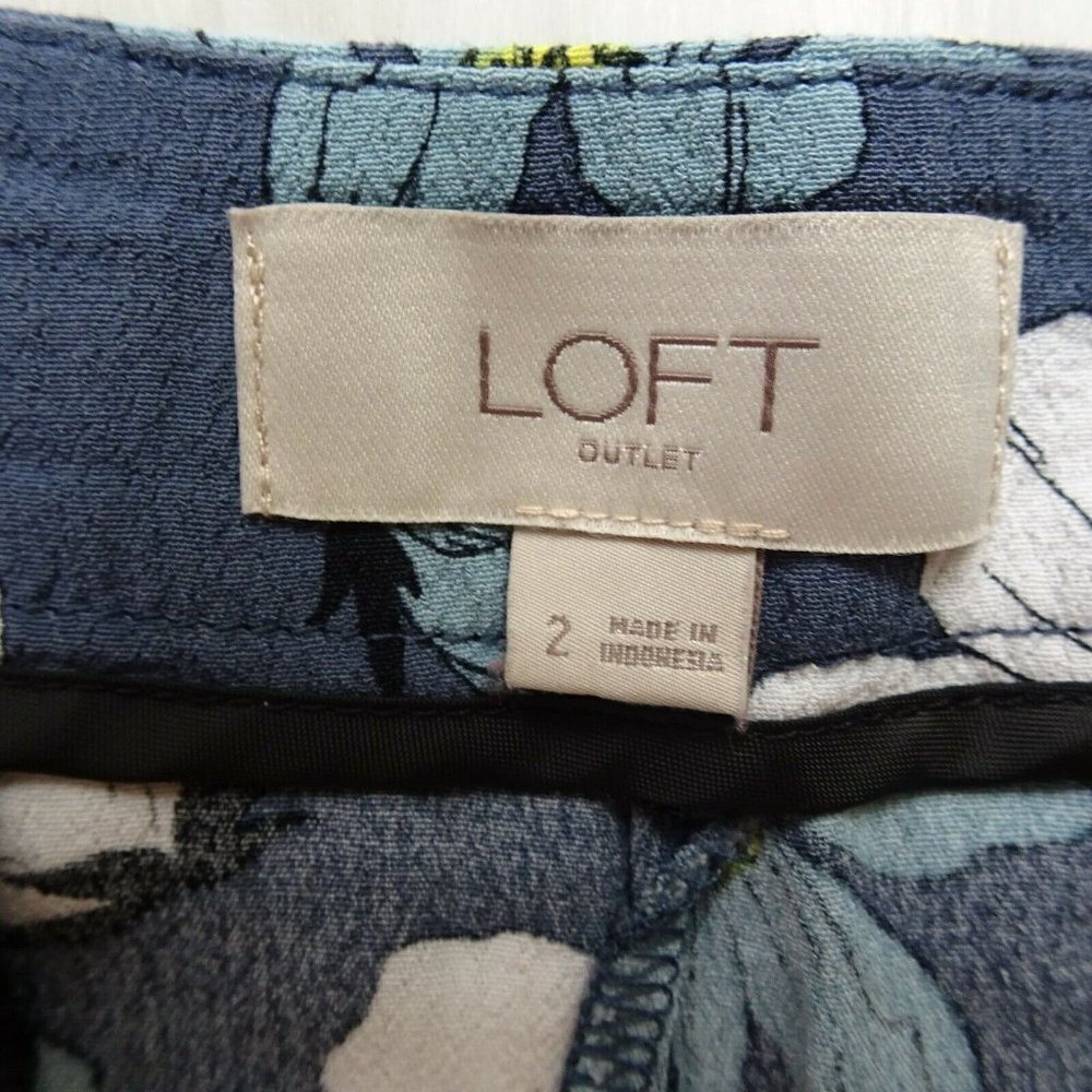 LOFT Outlet Women's Pleated Soft Shorts Flowy Floral Pockets Preppy Party Size 2 - Picture 8 of 12